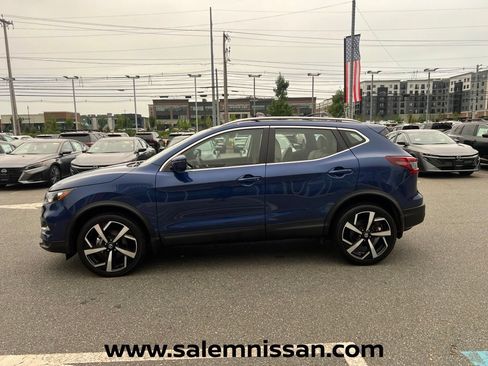 Used 2022 Nissan Rogue Sport SL AWD/4WD image 4