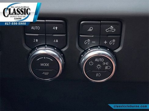 Used 2025 GMC Sierra 1500 AT4 w/ AT4 Premium Package image 24