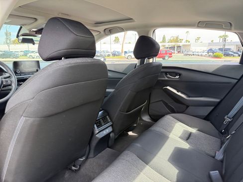 Used 2025 Honda Accord SE image 11