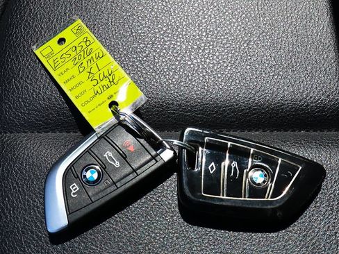 Used 2016 BMW X1 xDrive28i AWD/4WD image 65