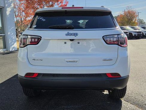 Certified 2024 Jeep Compass Latitude image 5