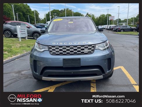 Used 2023 Land Rover Discovery S AWD/4WD image 7