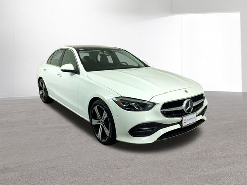 Used 2025 Mercedes-Benz C 300 Sedan image 3
