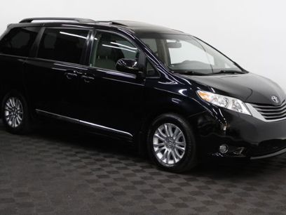 Used 2017 Toyota Sienna XLE Premium