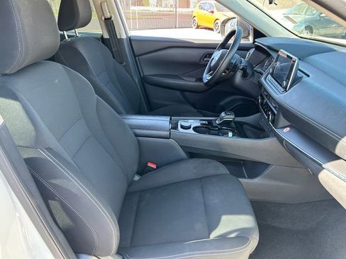 Used 2024 Nissan Rogue S AWD/4WD image 34