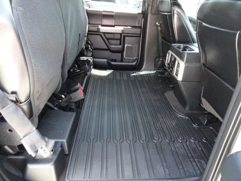 Used 2020 Ford F150 Platinum w/ Equipment Group 701A Luxury AWD/4WD image 12
