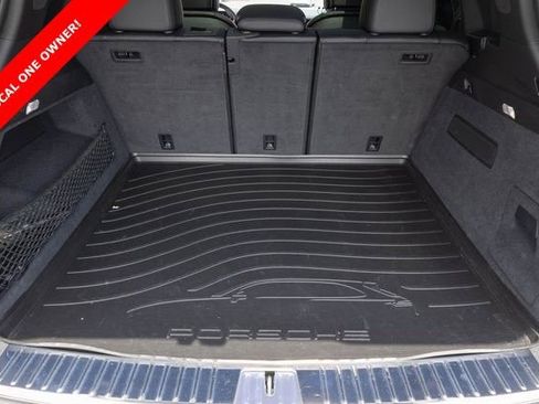 Used 2024 Porsche Cayenne image 31