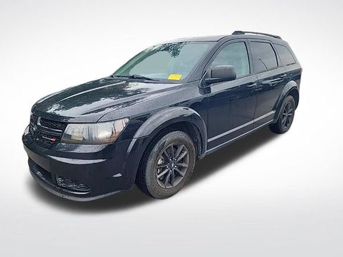 Used 2020 Dodge Journey SE w/ SE Popular Equipment Group FWD image 2