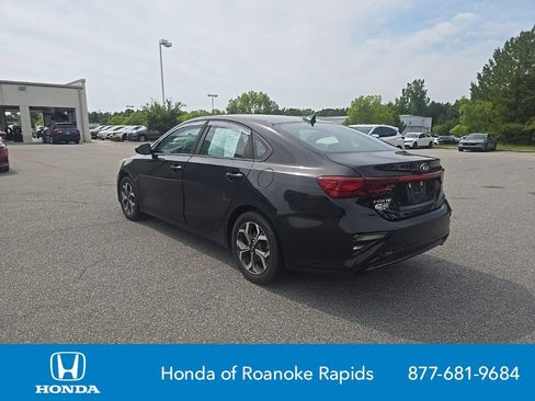 Used 2019 Kia Forte LXS FWD image 3
