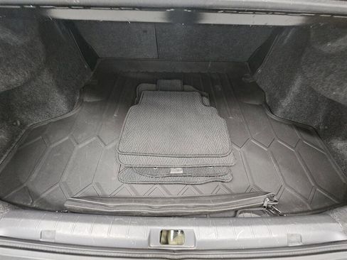 Used 2018 Subaru Impreza 2.0i Premium image 14