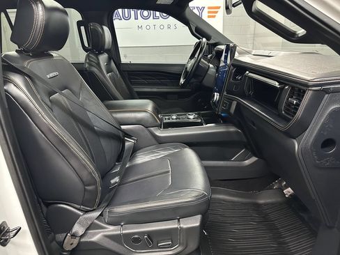 Used 2023 Ford Expedition Max Platinum AWD/4WD image 19
