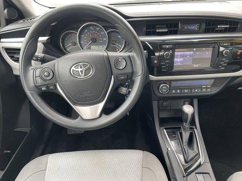 Used 2016 Toyota Corolla LE FWD image 15