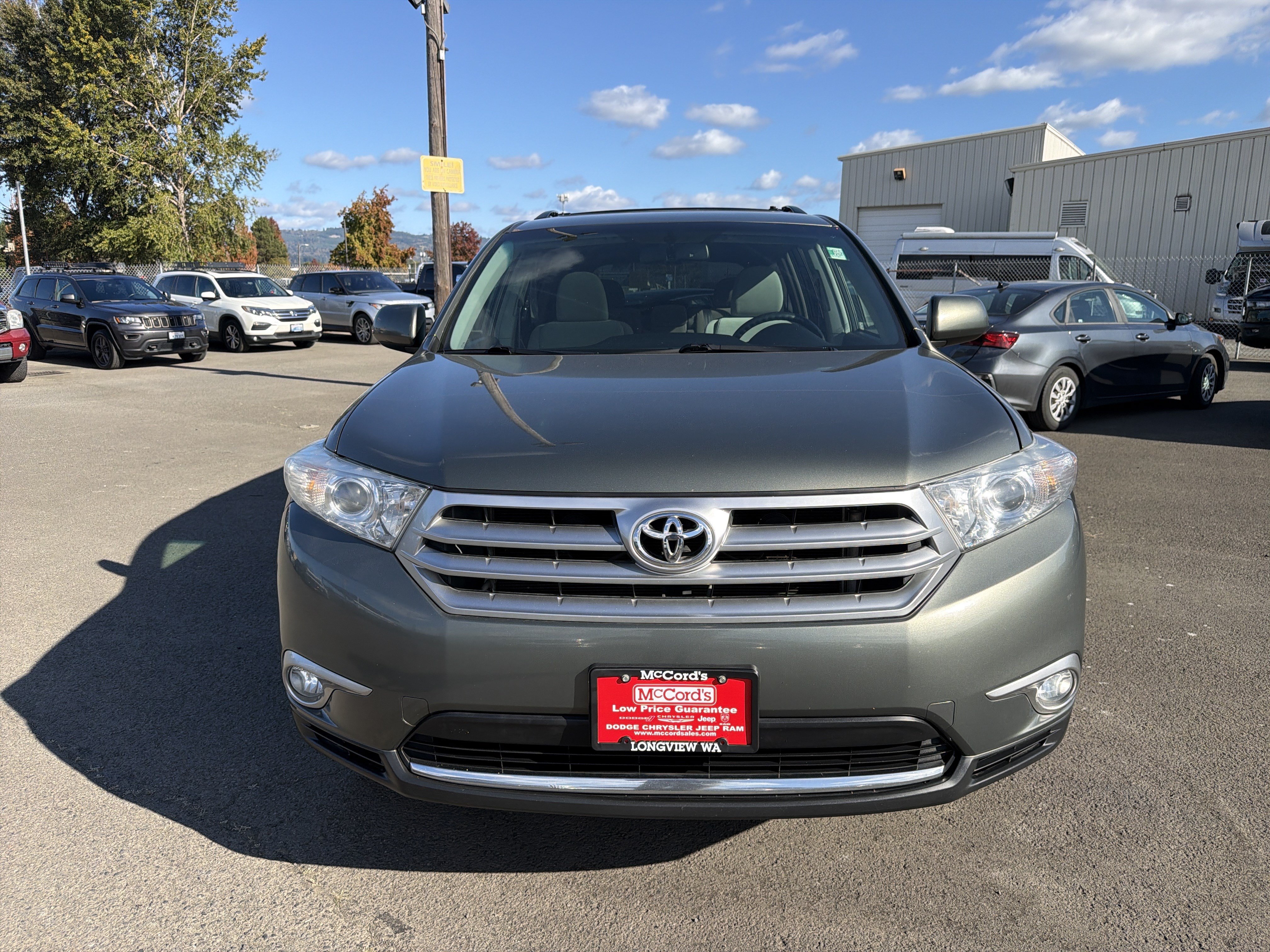 Used 2012 Toyota Highlander 4WD w/ Tech Pkg image 8