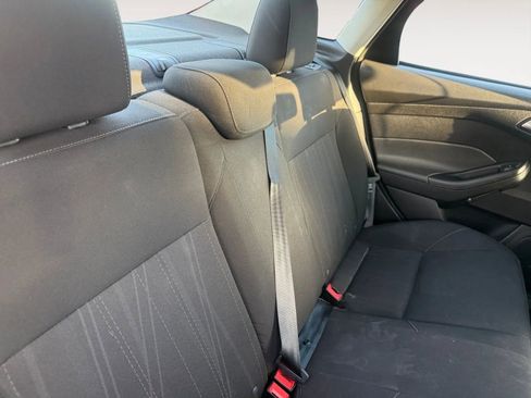 Used 2018 Ford Focus SEL w/ Cold Weather Package image 14