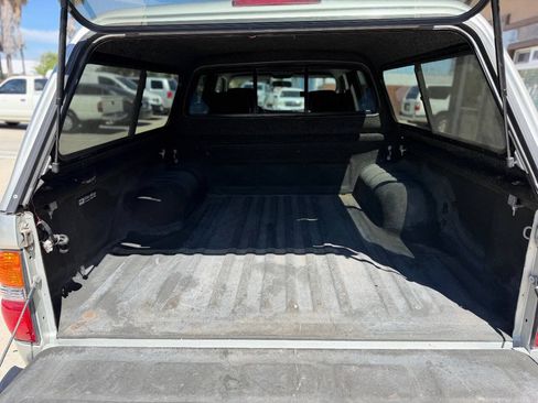 Used 2003 Toyota Tacoma PreRunner w/ Convenience Pkg RWD image 12