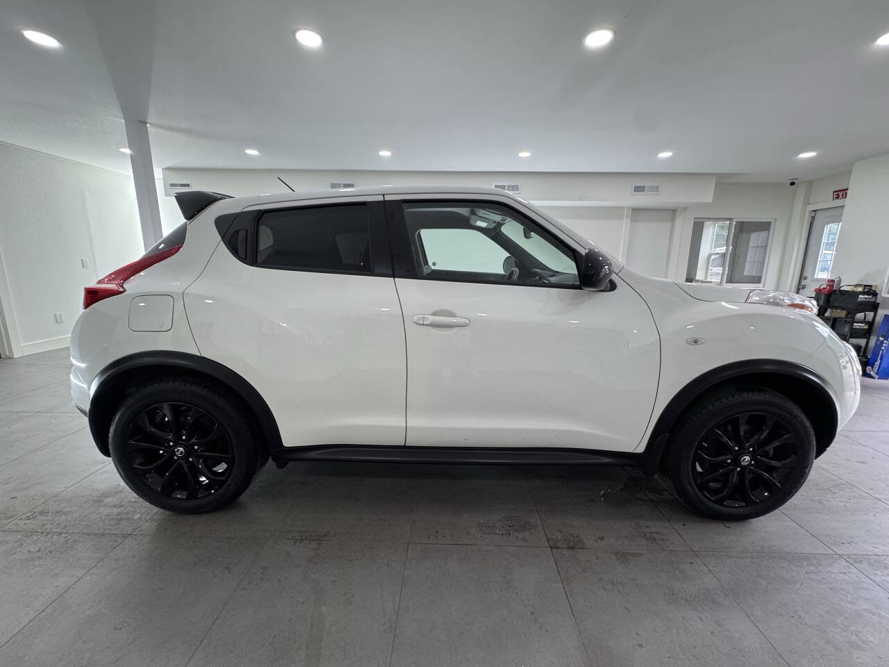Used 2014 Nissan Juke S w/ Midnight Edition 2.0 AWD/4WD image 7