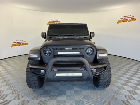 Used 2021 Jeep Wrangler Unlimited Sahara image 9