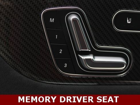 Used 2025 Mercedes-Benz GLA 250 4MATIC image 15