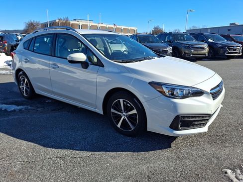 Certified 2023 Subaru Impreza 2.0i Premium image 3