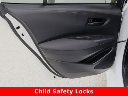 Used 2024 Toyota Corolla LE image 23