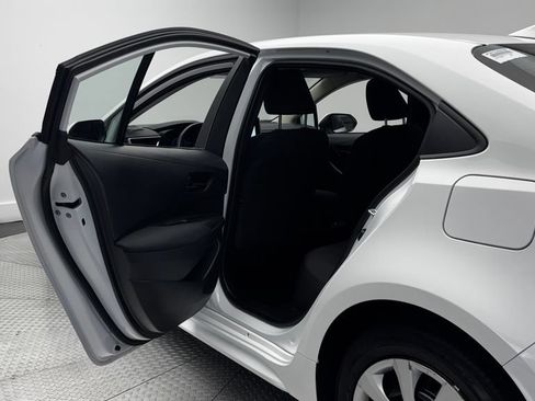 Used 2026 Toyota Corolla LE FWD image 23
