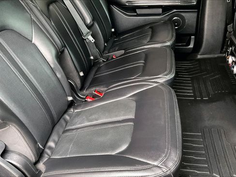 Used 2021 Ford Expedition Max Limited image 18