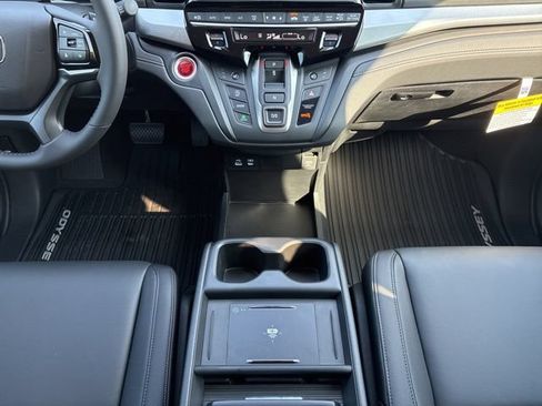 Used 2026 Honda Odyssey EX-L image 13
