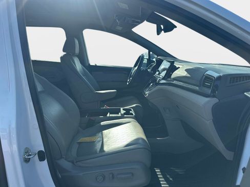 Used 2021 Honda Odyssey Elite image 7