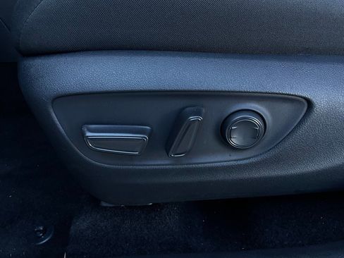 Used 2025 Toyota RAV4 XLE image 11