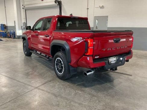 Used 2024 Toyota Tacoma TRD Off-Road AWD/4WD image 4