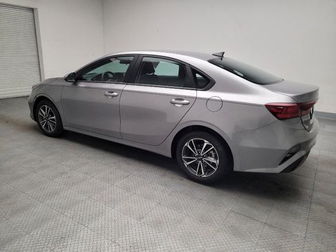 Used 2023 Kia Forte LXS w/ LXS Technology Package image 3