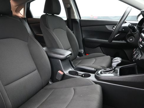 Used 2020 Kia Forte LXS FWD image 27