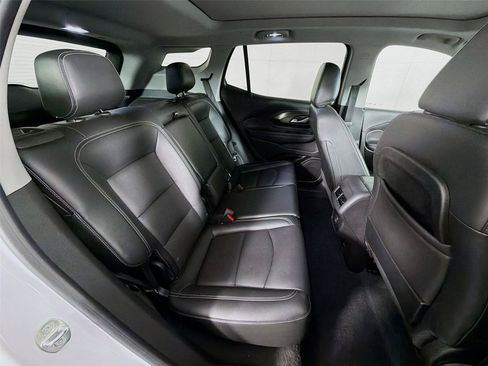 Used 2022 GMC Terrain SLT w/ Tech Package AWD/4WD image 28