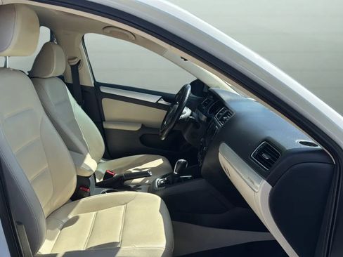 Used 2016 Volkswagen Jetta SEL Premium FWD image 33