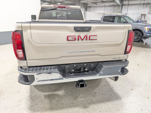 Used 2026 GMC Sierra 3500 SLE w/ SLE Value Package AWD/4WD image 4