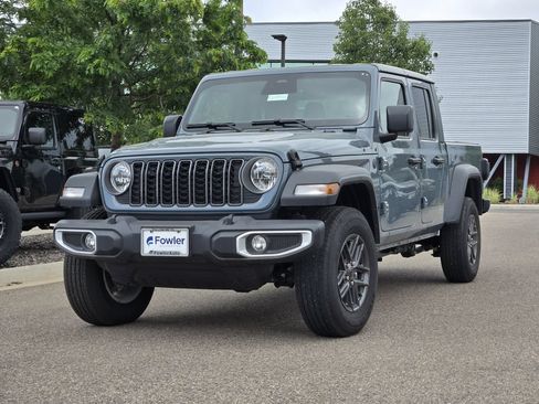 New 2026 Jeep Gladiator Sport AWD/4WD image 2