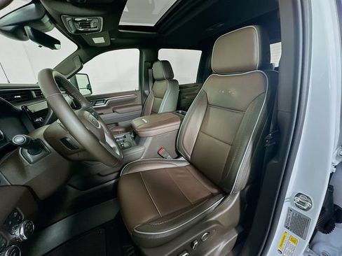 Used 2026 GMC Sierra 3500 Denali w/ Denali Reserve Package AWD/4WD image 28