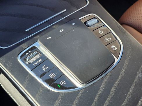 Used 2020 Mercedes-Benz GLC 300 image 30