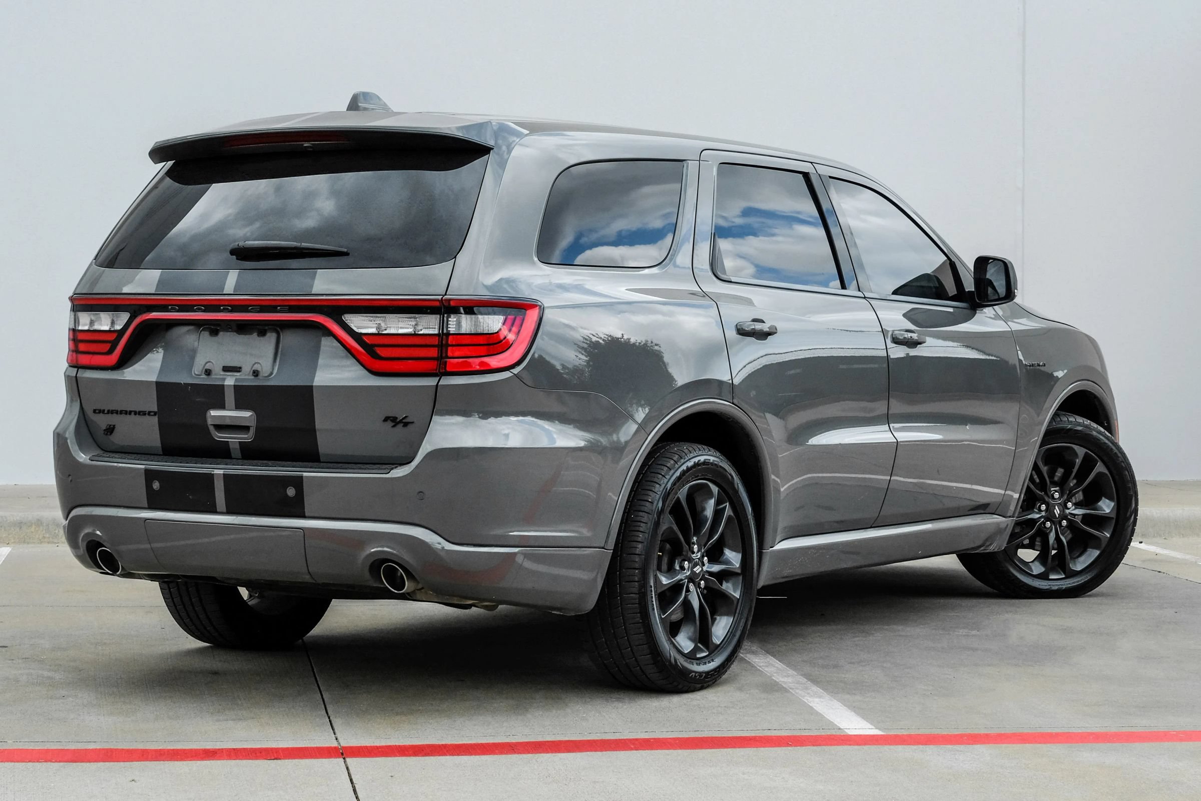 Used 2022 Dodge Durango R/T w/ Blacktop Package AWD/4WD image 10