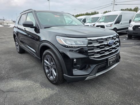 New 2026 Ford Explorer Active w/ Active Comfort Package image 7