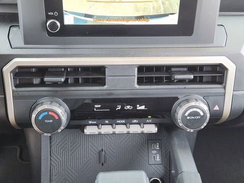 Used 2025 Toyota Tacoma SR image 14