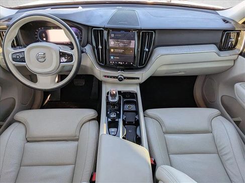 Used 2023 Volvo XC60 B5 Ultimate w/ Protection Package Premier image 17