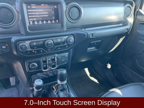 Used 2022 Jeep Gladiator Sport AWD/4WD image 12