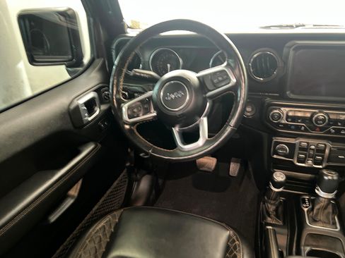 Used 2021 Jeep Wrangler Unlimited Sahara AWD/4WD image 11