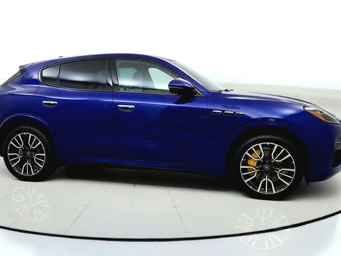 Used 2023 Maserati Grecale Modena AWD/4WD image 8