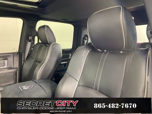 Used 2018 RAM 3500 Laramie Longhorn image 10