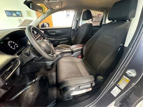 Used 2023 Honda HR-V LX image 4