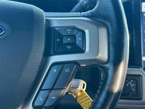 Used 2022 Ford F250 Lariat w/ Chrome Package image 26