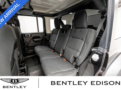 Used 2022 Jeep Wrangler Unlimited Sport AWD/4WD image 19