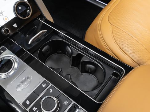 Used 2022 Land Rover Range Rover Autobiography image 57